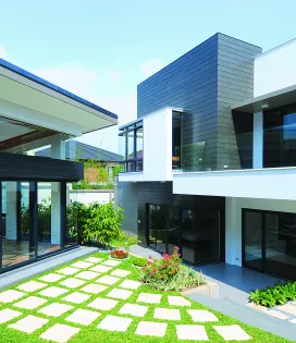 KÖMMERLING Xtrem 76MD en un edificio